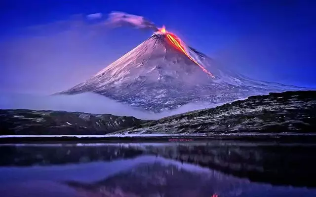 10 самых известных вулканов мира в шокирующих снимках