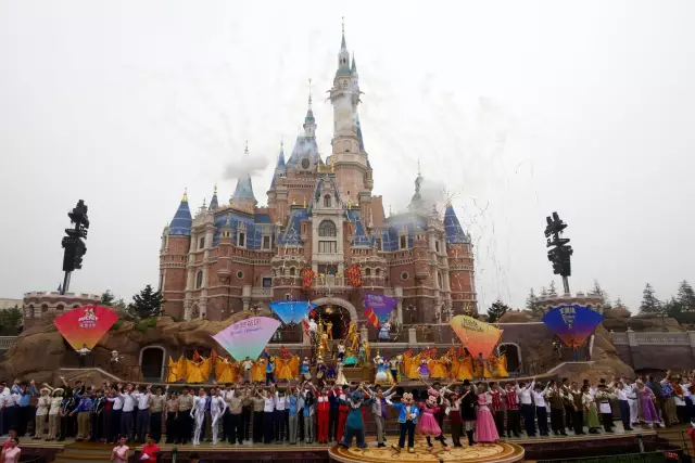 Disney открывает свою первую в мире тему «Зоотопия»