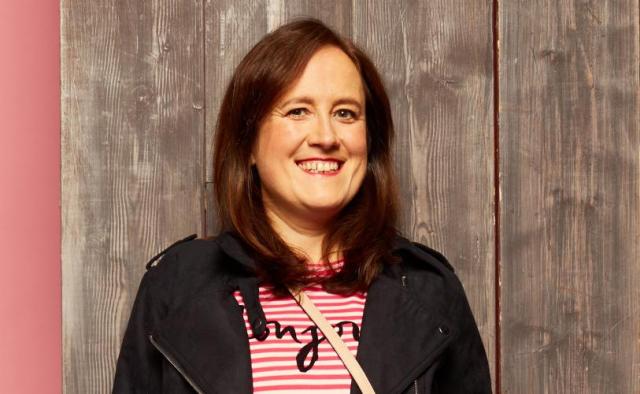 Мир открывает свои кухни для вынужденных переселенцев для фестиваля еды для беженцев