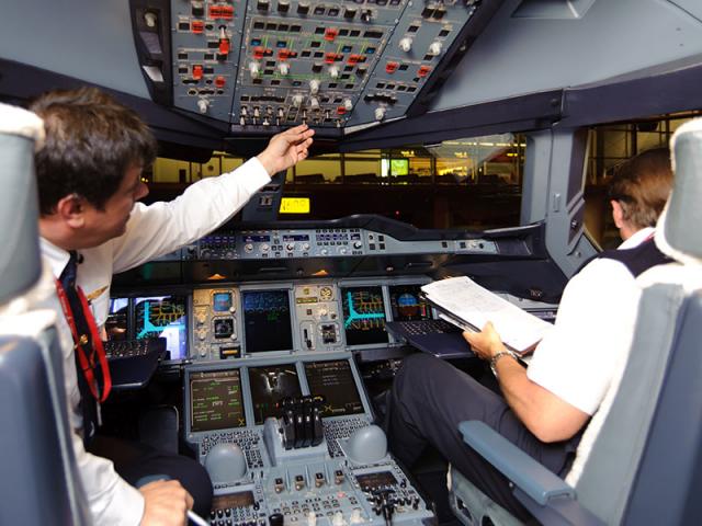 Пакет как профессионал: что пилот British Airways никогда не оставляет позади