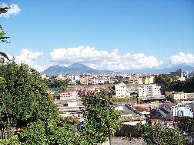 В неаполитанских скрытых ателье выживает по индивидуальному заказу