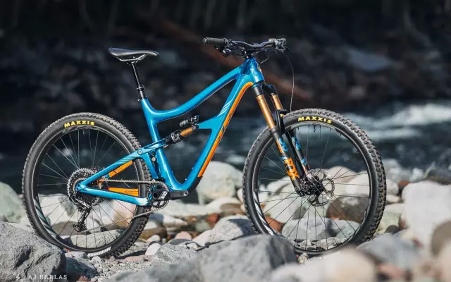Rip Trails и Blast Berms на велосипеде Ibis Ripmo Enduro