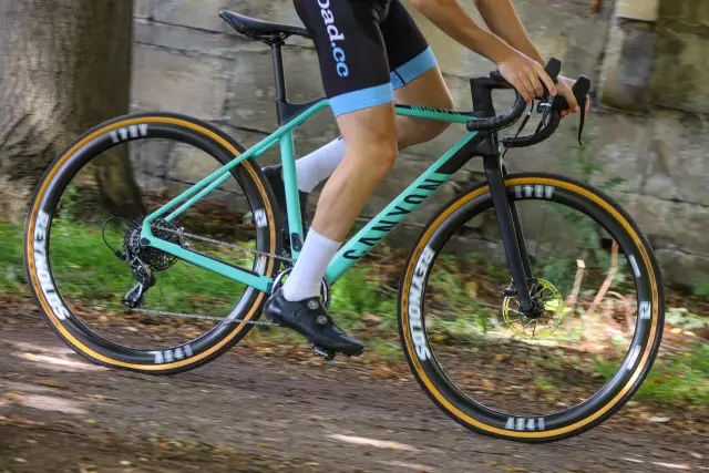 Протестировано: новый Inflite CF CX-X3 для мотоциклов CFX 9.0 Cyclocross