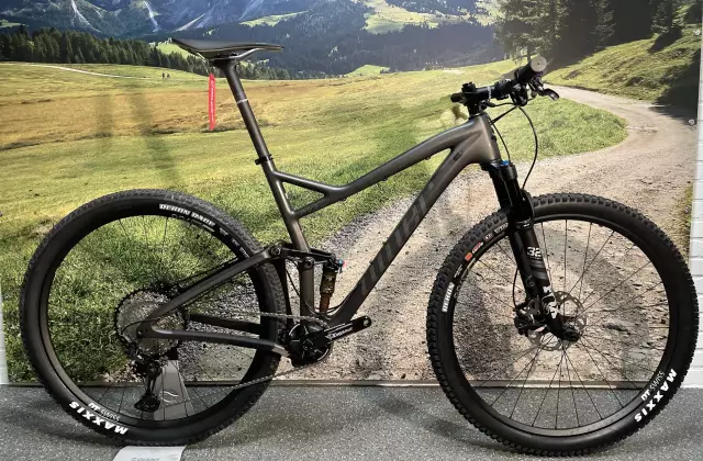 Обзор: Niner RKT 9