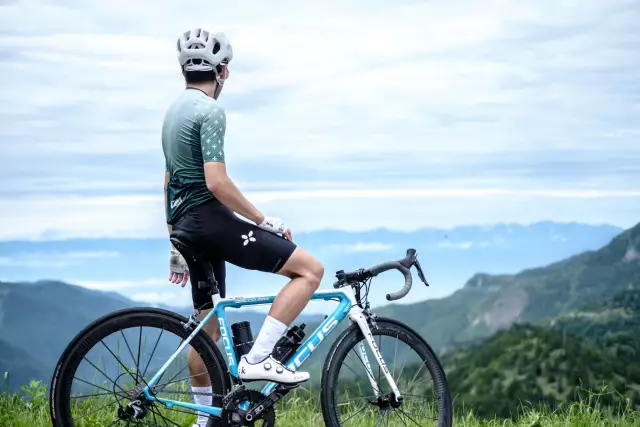 Комплект Race Ultra + от Attaquer выглядит как обмануть ветер