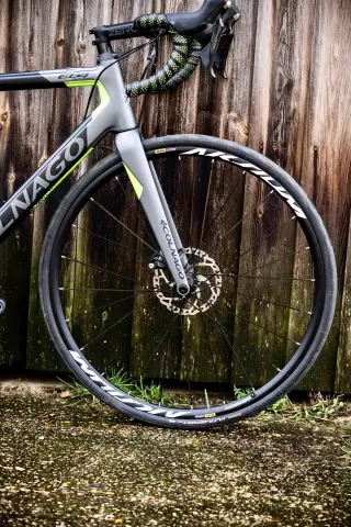 Colnago запускает электронный велосипед E64