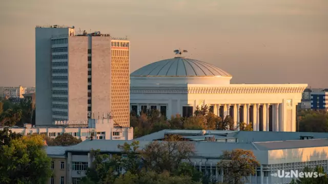 Эванс выживает первую неделю