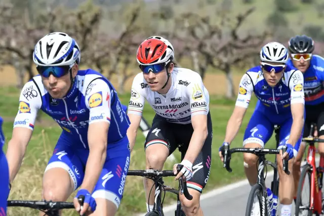 Giro d "Italia: Quick-Step Floors предназначены для GC и спринтов с Jungels и Gaviria