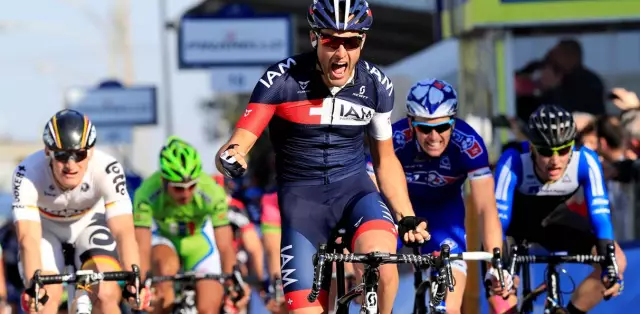 Холст Энгер из IAM Cycling победил в первом этапе