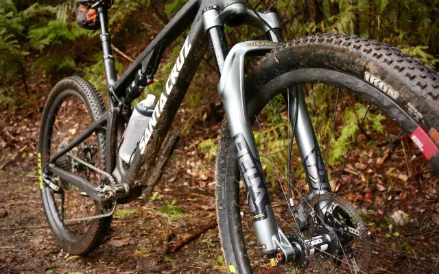 Cane Creek выпускает 29 / 27,5 + HELM Fork