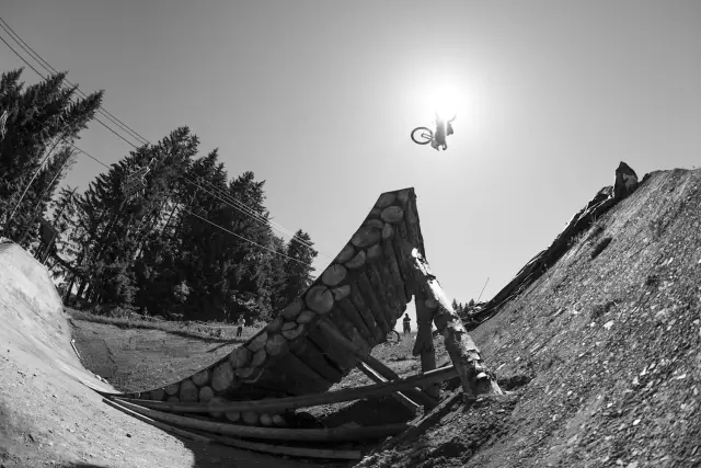 Основные моменты шоу-трюков Crankworx