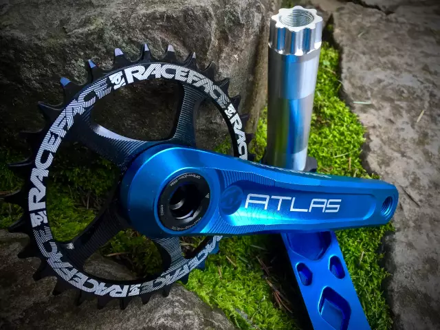 Протестировано: Race Face Deus Crank