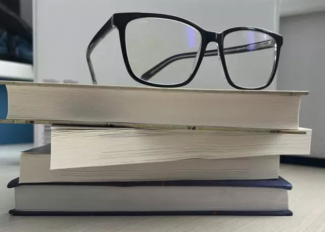 Почему один из самых старых книжных магазинов в Южной Африке - это драгоценный камень