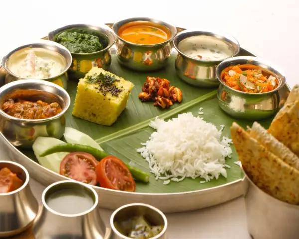 10 indian thalis вы должны попробовать хотя бы один раз