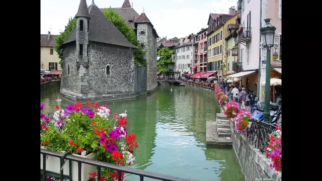 10 лучших баров в annecy, франция
