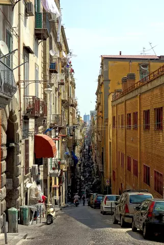 10 лучших баров возле spaccanapoli, naples