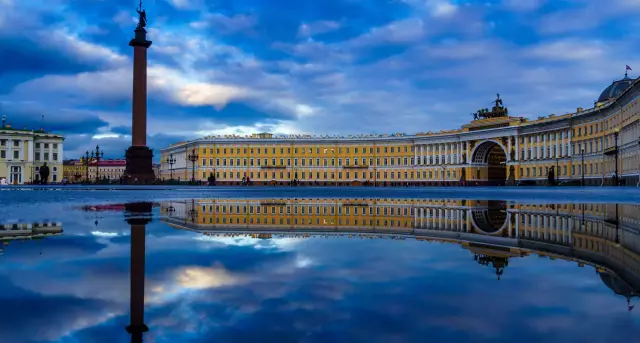 10 лучших пятен в Санкт-Петербурге, россия