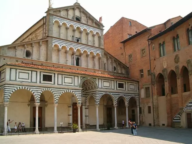 11 причин вы должны посетить pistoia, italy