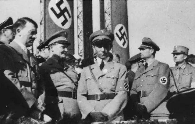 13 работ nazi germany считается вырожденным