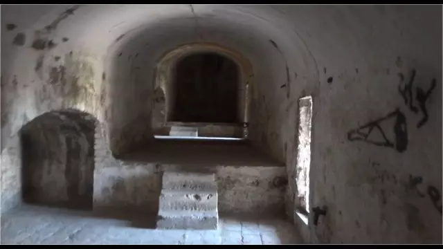 17 фотографий, которые показывают секретные туннели Гибралтара, являются обязательным визитом