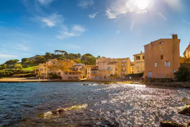 Введение в la ponche, исторический рыбацкий квартал st Tropez