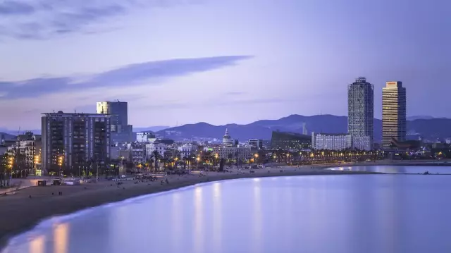 Quirkiest бары, чтобы посетить в barceloneta