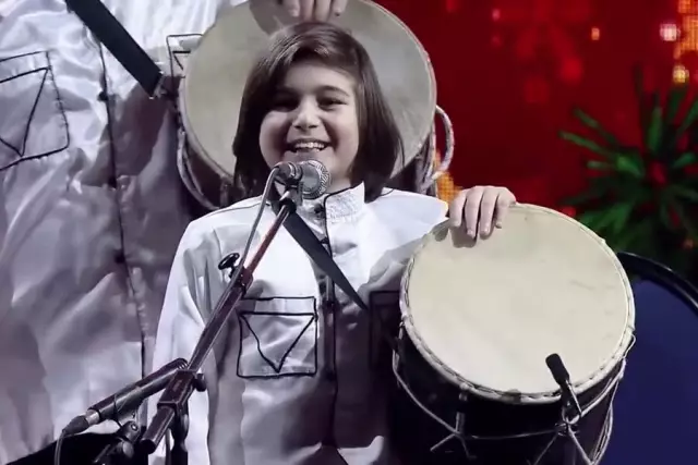 Уличные музыканты улицы Истикляль