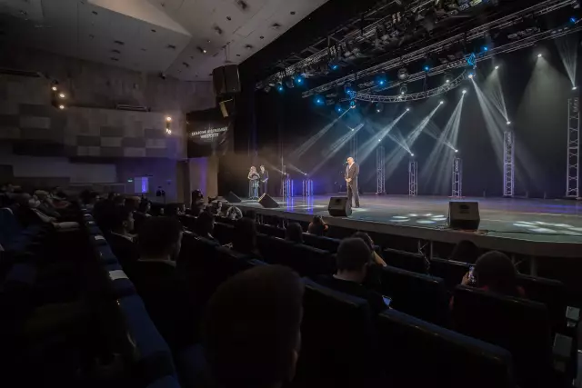 Приз за американскую архитектуру открывает победителей конкурса «Фирма года»