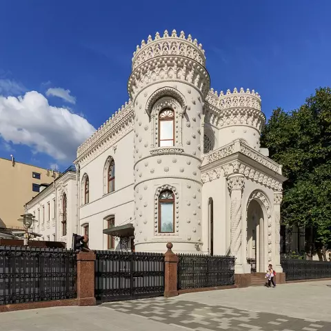10 самых красивых зданий в Эдинбурге: от камня до стекла