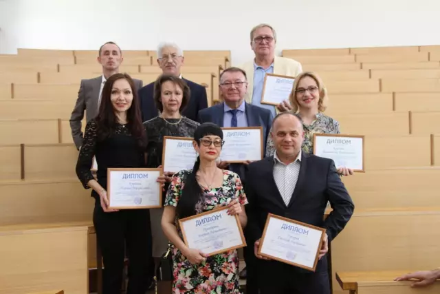 10 лучших ресторанов вокруг государственного университета Сан-Франциско