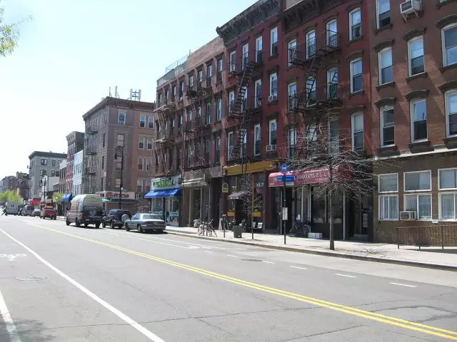 Высшее руководство арендатора к greenpoint, brooklyn