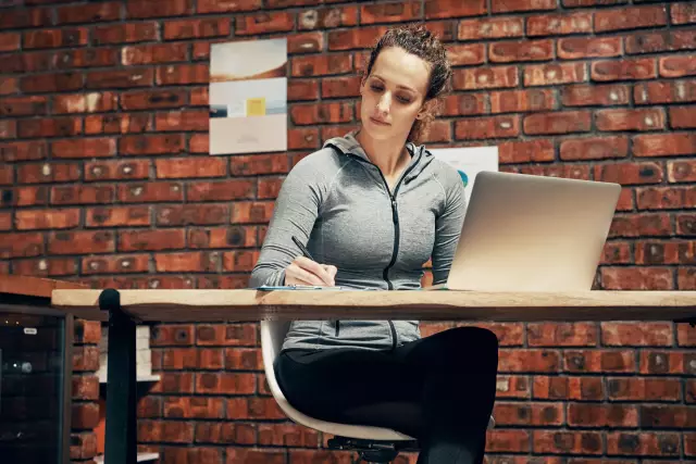 Workleisure: одежда для зала заседаний и барре-студии