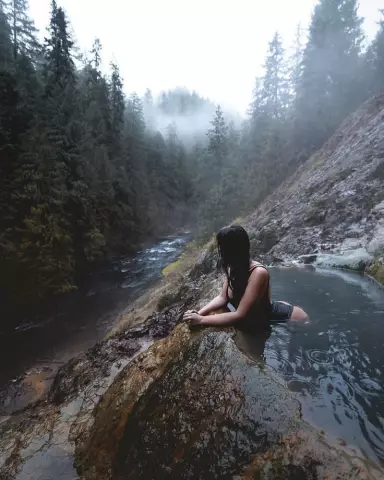 Окунитесь в эти горячие источники в Бутане, которые славятся своими чудесными исцеляющими способностями