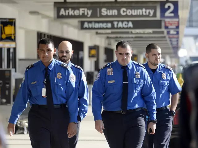 US TSA отныне будет проверять все порошкообразные вещества, даже ваш набор для макияжа