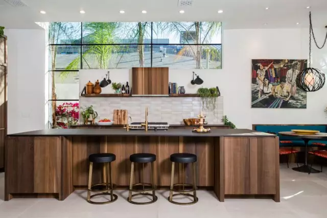 Блаженное путешествие Шри-Ланки от Dhananjaya показывает идеальный способ исследовать этот тропический рай