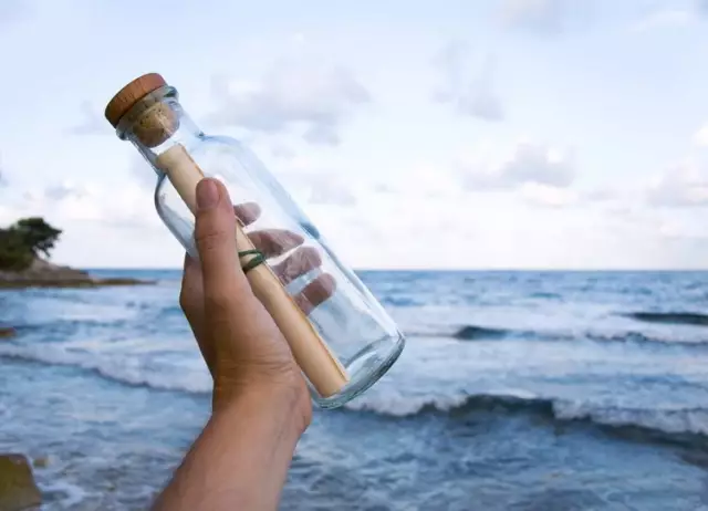 Этим летом вы можете нанять дворецкого из песка