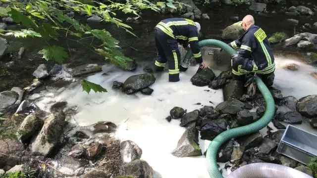 Пачкает ли вода тафту?