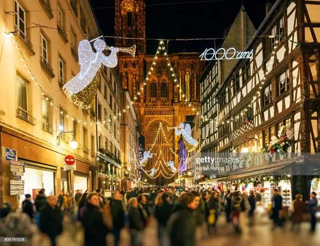 Какие украшения используют во Франции на Рождество?