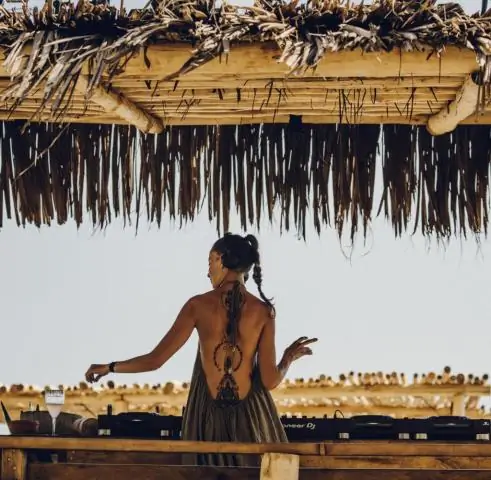 Какая музыка играет в Burning Man?