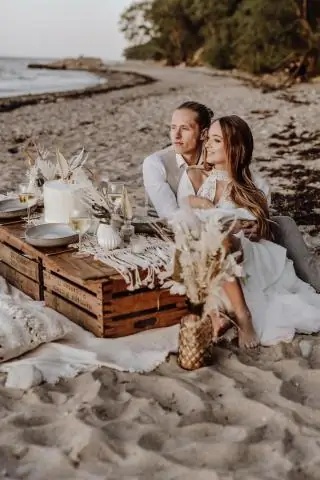 Что вы подаете на свадьбе на пляже?