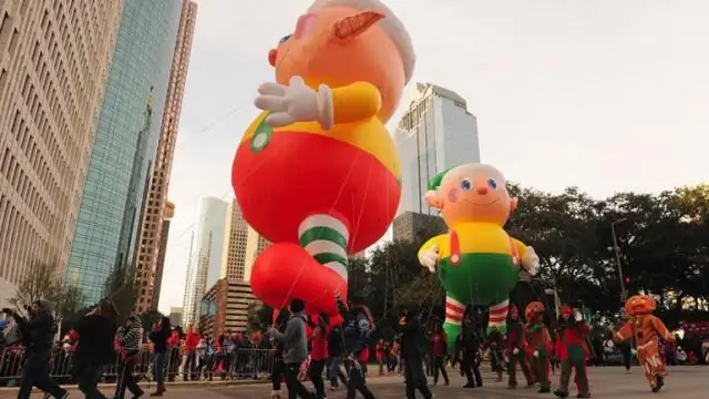 Во сколько начинается парад Благодарения в Хьюстоне, штат Техас?