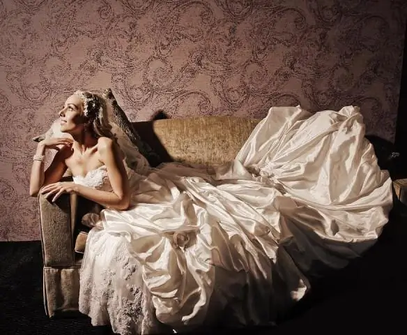 Что невесты несут под венец?