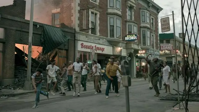 С чего начались беспорядки в Детройте?