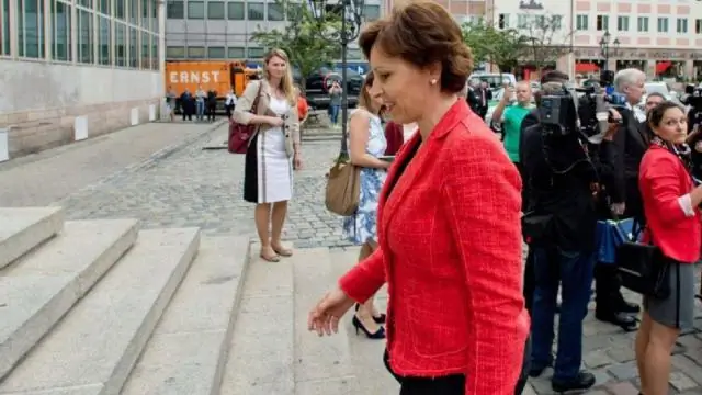 В какое время тюрьма OC освобождает сокамерников?