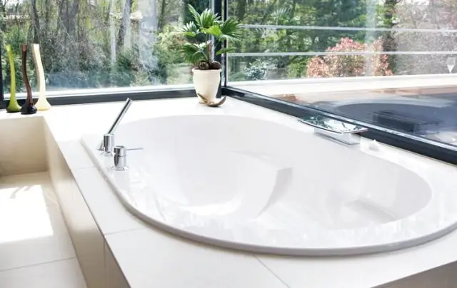 Какую щелочность я должен добавить в свой бассейн?