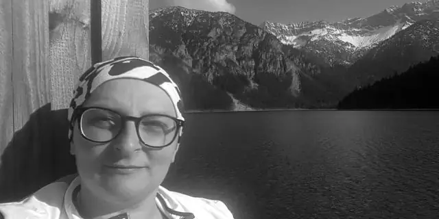 Что мне написать на юбилейной открытке моей жены?