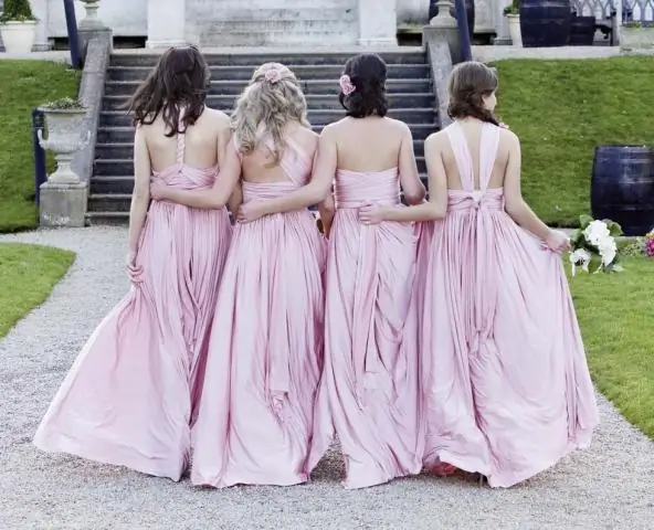 Подбирает ли невеста платья для подружек невесты?