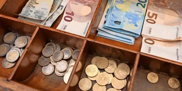 Сколько денег у Е 40?