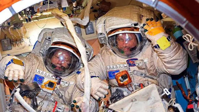 Почему они называют это городами-побратимами?