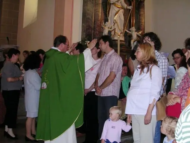 Что надевает женщина на праздник жизни?